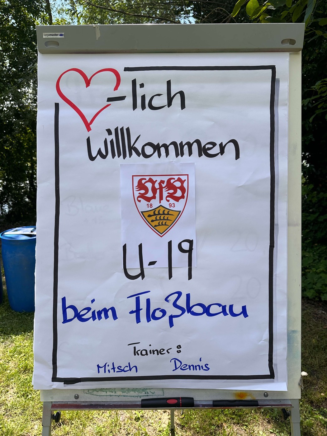 Flossbau als Wandertag-Highlight für Schulklassen am Schweizer See